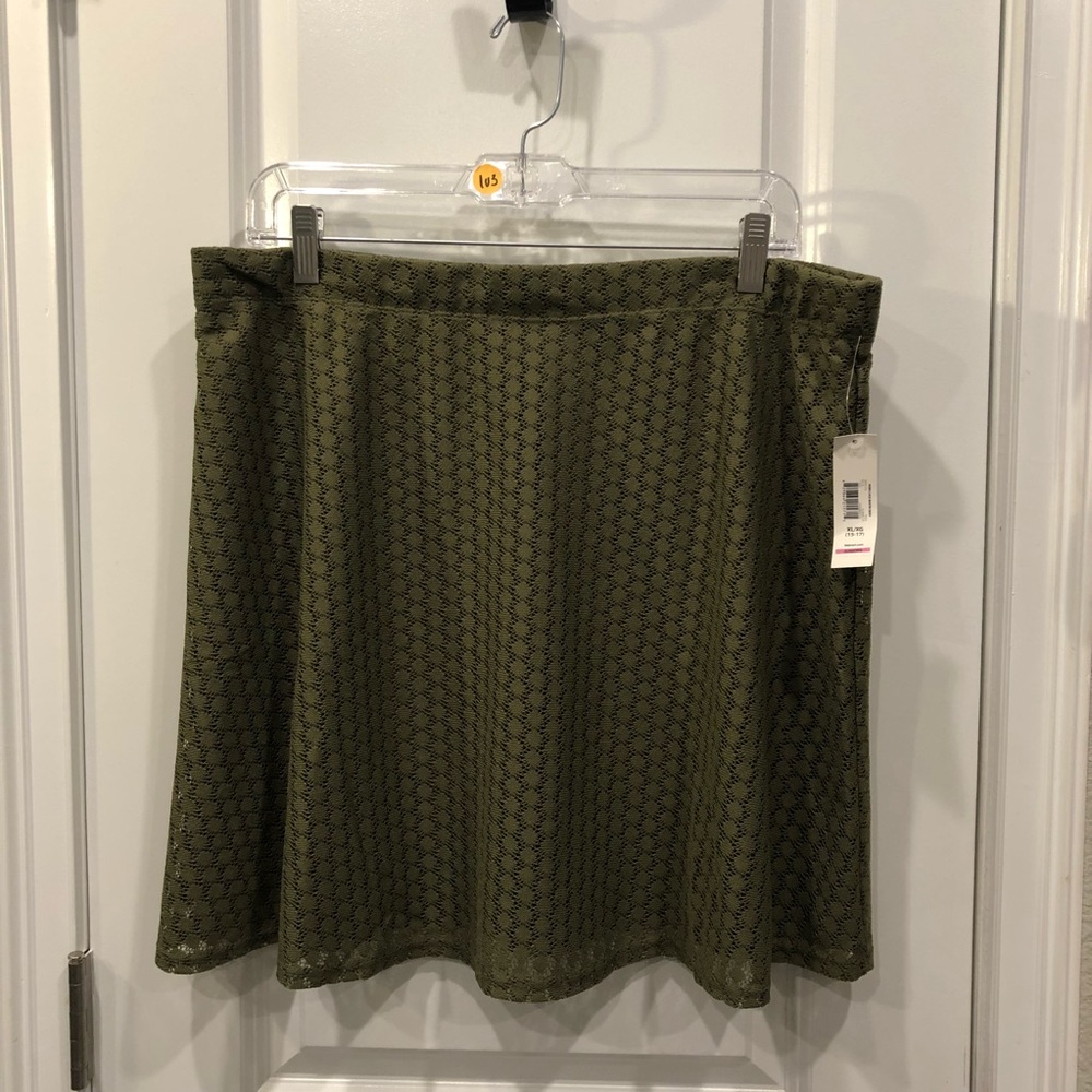 [NWT] GREEN SKATER SKIRT